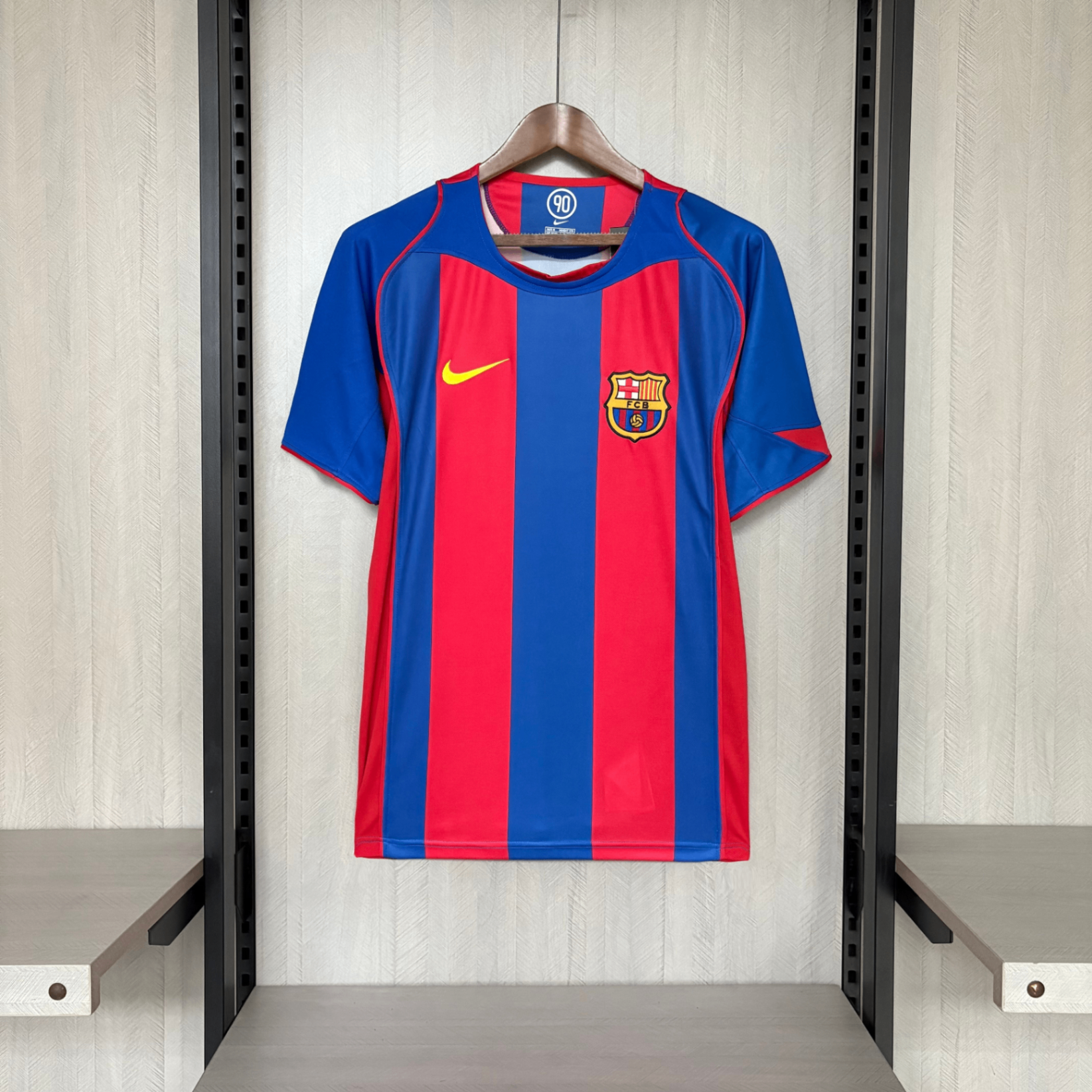 Barcelona Local 2004/2005 - Retro