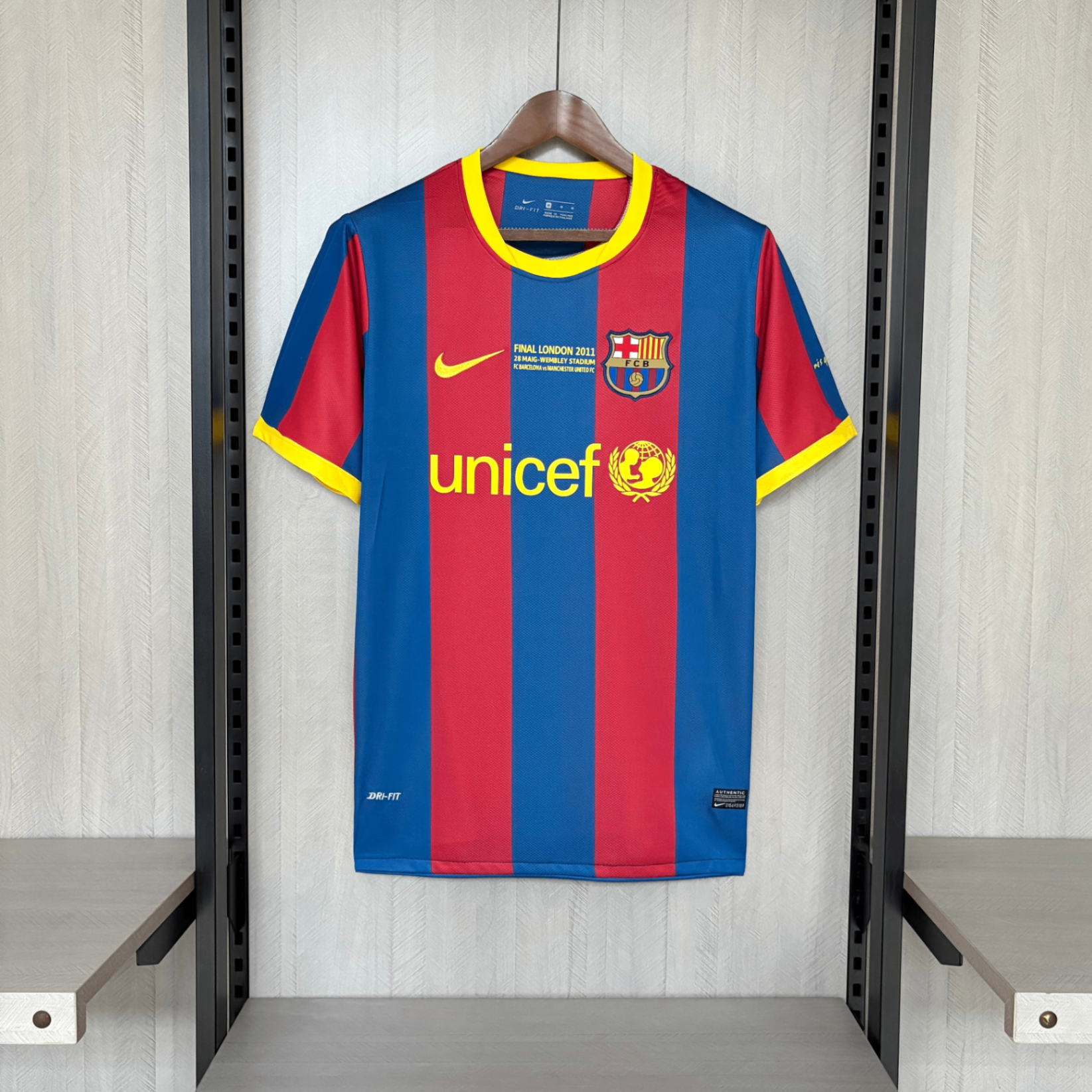 Barcelona Local 2010/2011 - Retro